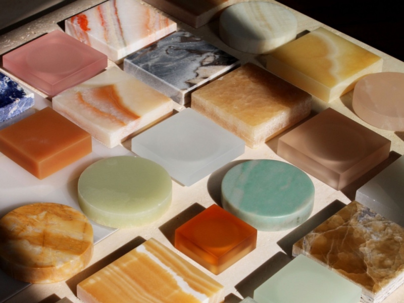 Stone slab waste: creative uses in home furnishings